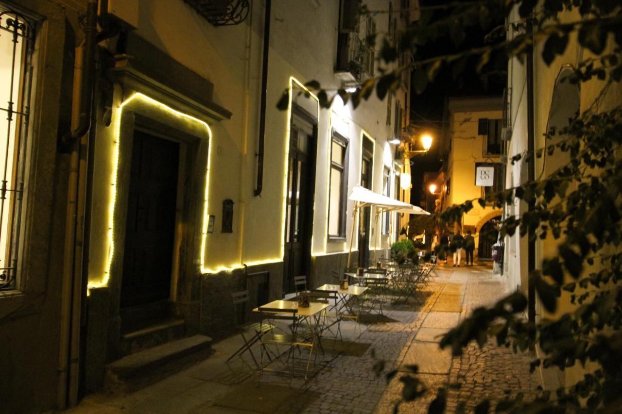 Appartamento Con Terrazza Nel Centro Storico. Cuneo Eksteriør billede